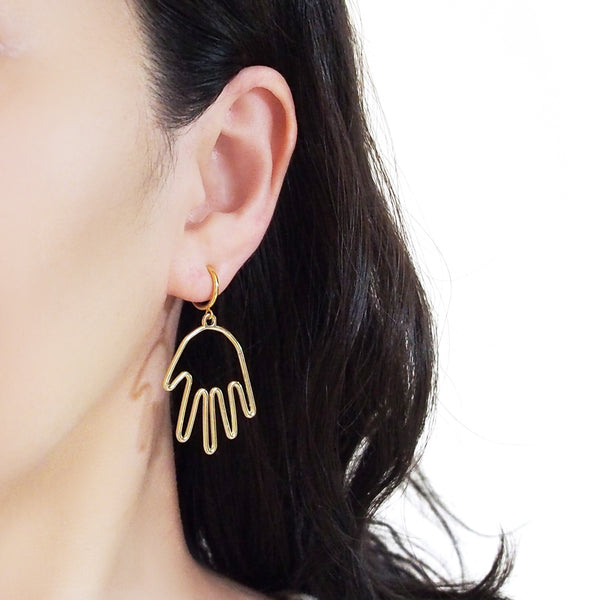 Gold hands clip on hoop earrings - Miyabi Grace