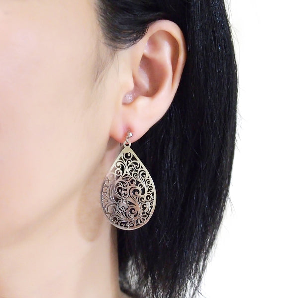 Large silver teardrop Victorian filigree invisible clip on earrings - Miyabi Grace