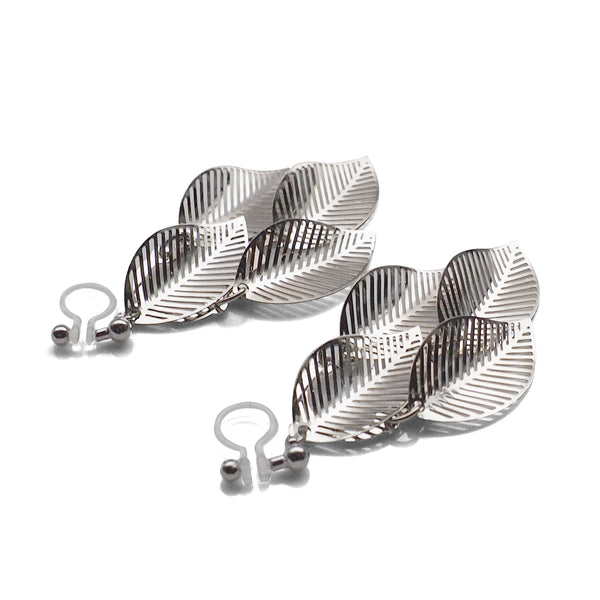 Silver four leaf filigree invisible clip on earrings - Miyabi Grace