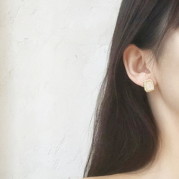 Organic Shaped Square White Pearl Crystal Rhinestone Invisible Clip On Stud Earrings