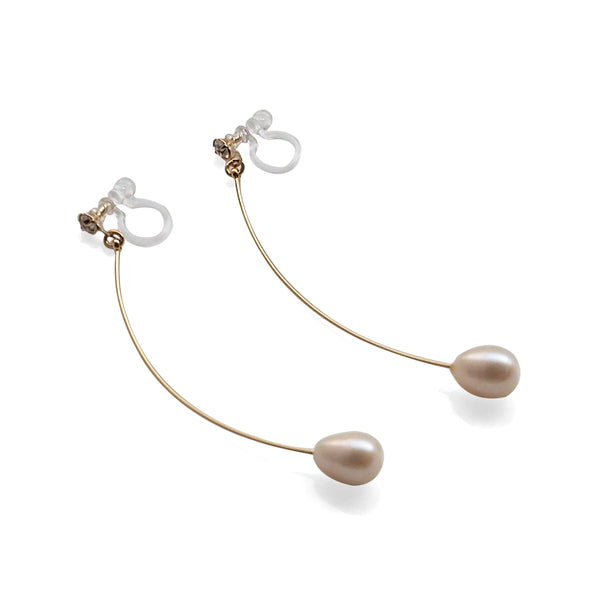 White Teardrop Freshwater Pearl Invisible Clip On Earrings (Gold tone Wave Bar) - Miyabi Grace