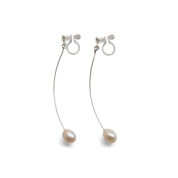 White Teardrop Freshwater Pearl Invisible Clip On Earrings (Silver tone Wave Bar) - Miyabi Grace