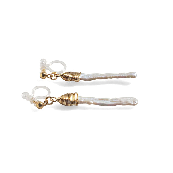 Freshwater pearl bar invisible clip on earrings - Miyabi Grace