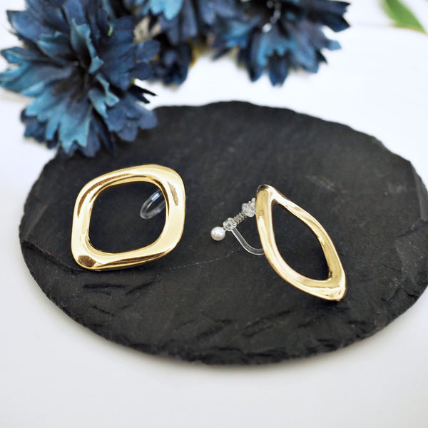 Gold / Silver Organic-Shaped Hoop 30mm Invisible Clip On Earrings