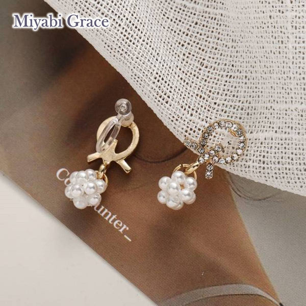 Dangle White Pearl Ball with Crystal Rhinestone Open Circle Gold Invisible Clip On Stud Earrings
