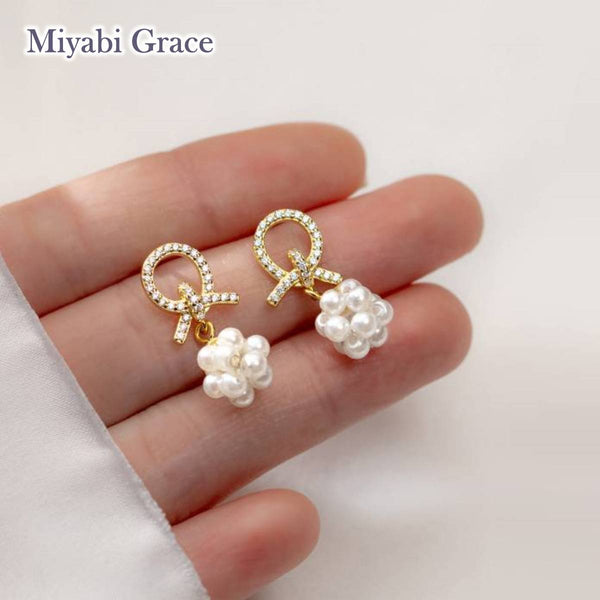 Dangle White Pearl Ball with Crystal Rhinestone Open Circle Gold Invisible Clip On Stud Earrings