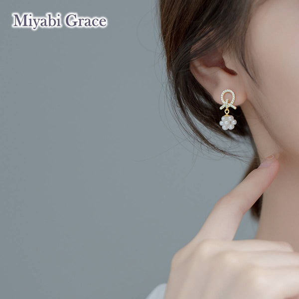 Dangle White Pearl Ball with Crystal Rhinestone Open Circle Gold Invisible Clip On Stud Earrings