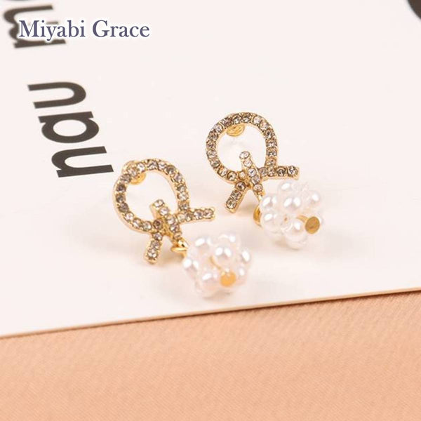 Dangle White Pearl Ball with Crystal Rhinestone Open Circle Gold Invisible Clip On Stud Earrings