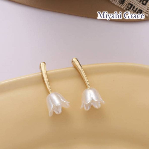 White Tulip Flower Gold Invisible Clip On Stud Earrings