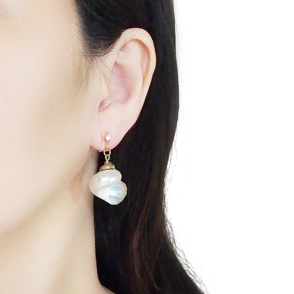 White Shell Invisible Clip On Earrings - Miyabi Grace