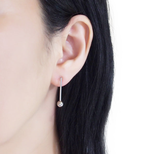 Ball invisible clip on stud earrings ( Silver tone ) - Miyabi Grace