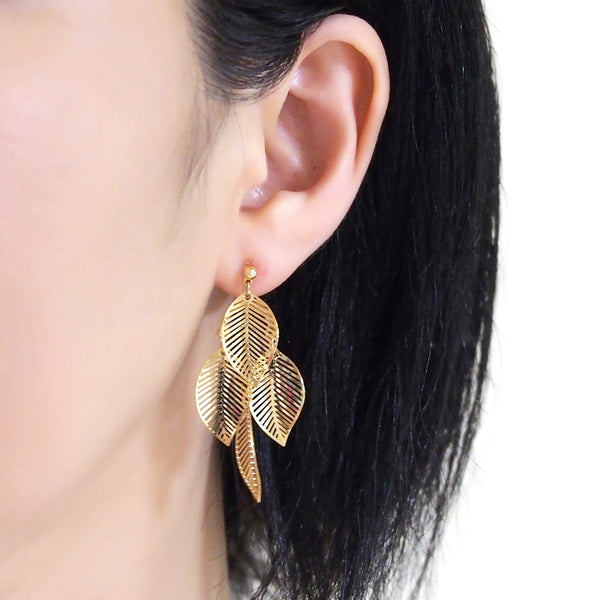 Gold four leaf filigree invisible clip on earrings - Miyabi Grace