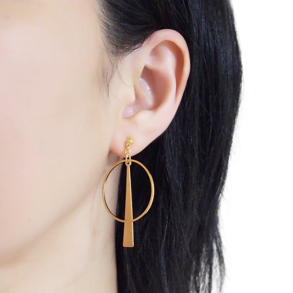 Geometric gold hoop invisible clip on earrings - Miyabi Grace