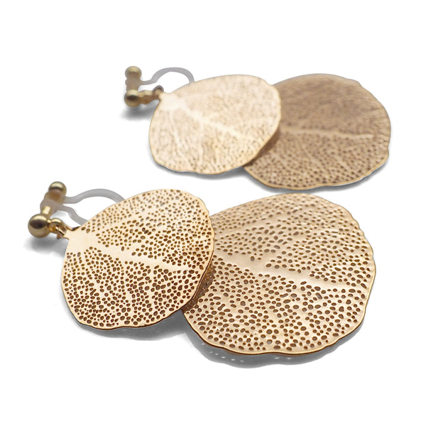Gold two leaf filigree invisible clip on earrings - Miyabi Grace