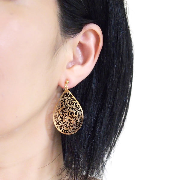 Large gold teardrop Victorian filigree invisible clip on earrings - Miyabi Grace