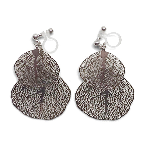 Silver two leaf filigree invisible clip on earrings - Miyabi Grace
