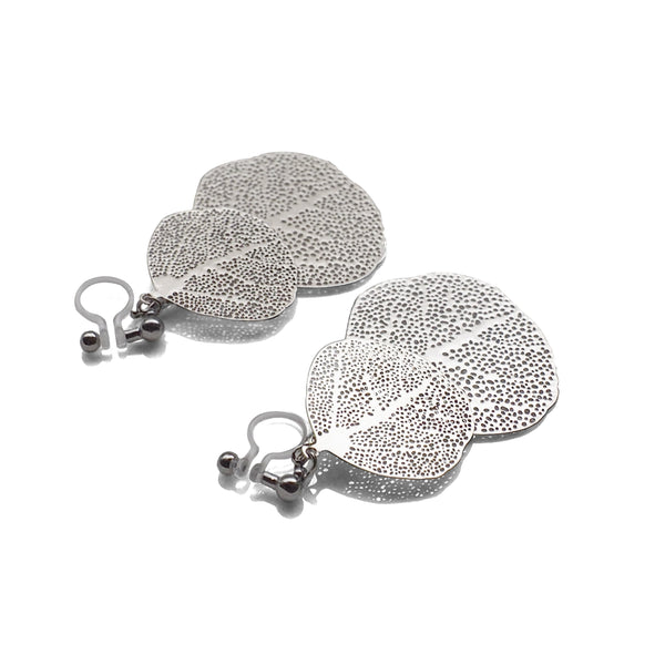 Silver two leaf filigree invisible clip on earrings - Miyabi Grace