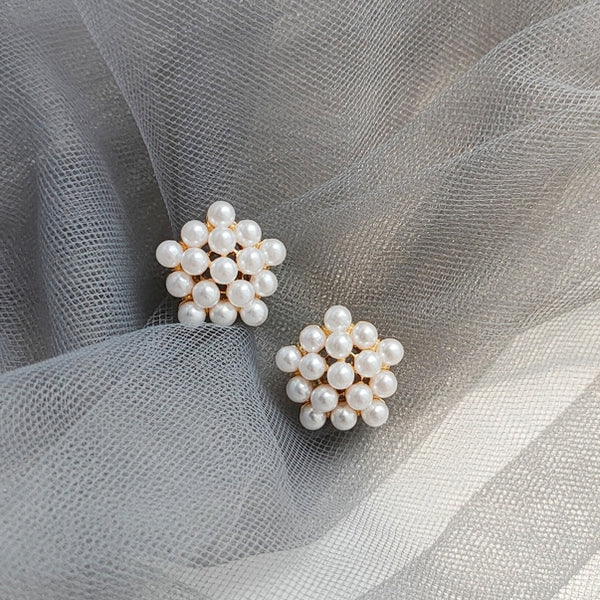 Round White Pearl Invisible Clip On Stud Earrings