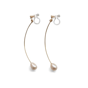 White Teardrop Freshwater Pearl Invisible Clip On Earrings (Gold tone Wave Bar) - Miyabi Grace