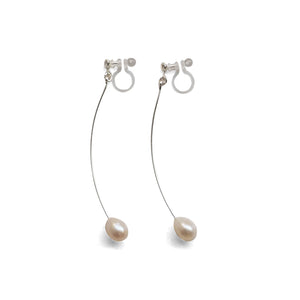 White Teardrop Freshwater Pearl Invisible Clip On Earrings (Silver tone Wave Bar) - Miyabi Grace