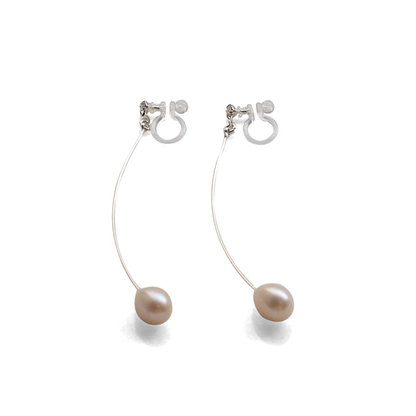 White Teardrop Freshwater Pearl Invisible Clip On Earrings (Silver tone Wave Bar) - Miyabi Grace
