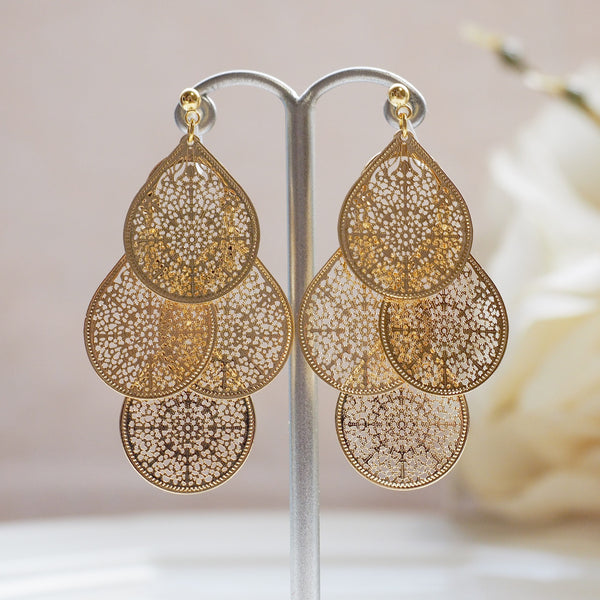 Dangle gold filigree invisible clip on earrings - Miyabi Grace