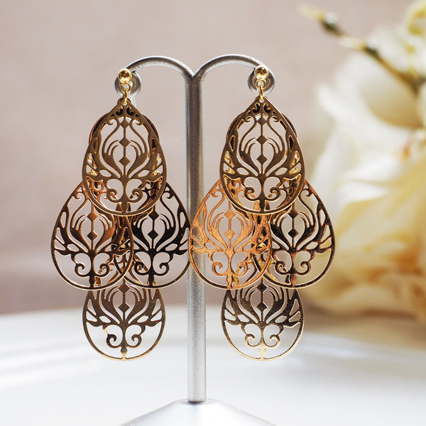 Dangle gold filigree invisible clip on earrings - Miyabi Grace